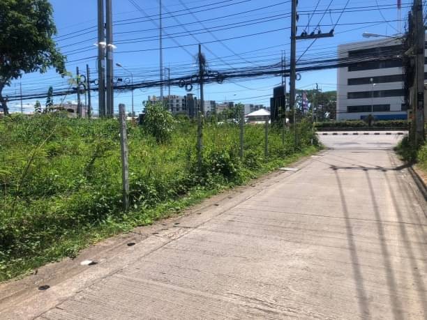 ติดถนนชุปเปอร์ไฮเวย์ ขายที่ดิน 38 ล้าน เนื้อที่ 212 ตรว. วัดเกต อำเภอเมือง บนถนนทุ่งโฮเต็ล ที่ดินผืนสี่เหลี่ยมสวย