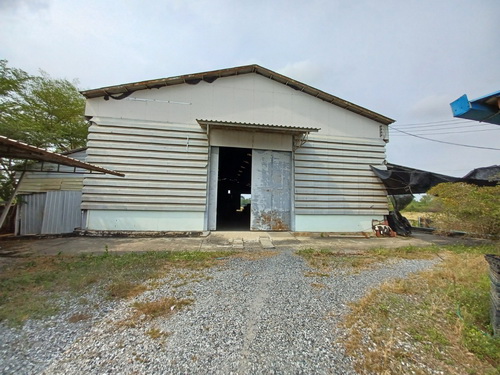 ที่ดิน+สิ่งปลูกสร้างพร้อมดำเนินกิจการเนื้อที่ 10 ไร่ ทำเลดี ติดถนนลาดยาง หน้ากว้าง 111 เมตร ลึก 154 เมตร