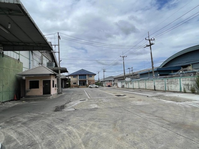 ให้เช่าโกดังโรงงานพร้อมออฟฟิศ เนื้อที่ 6 ไร่ พื้นที่โกดัง 4,300 ตารางเมตร มี รง 4 ซอยสวนส้ม หลังนิคมอุตสาหกรรมสมุทรสาคร  