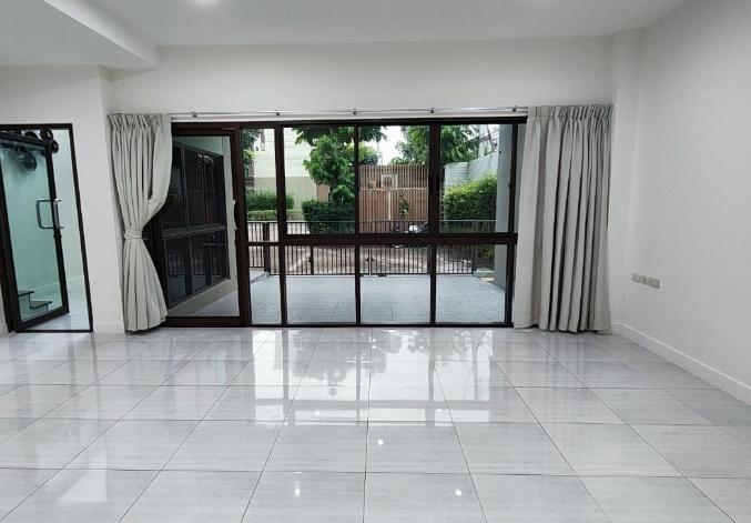 EPL-HS0902 ขายโฮมออฟฟิศ ใกล้ central บางนา โครงการลุมพินี ทาวน์ เรสซิเดนส์ บางนา-ศรีนครินทร์ หลังมุม พื้นที่ 270 ตรม. ห้องนอน 4 ห้อง