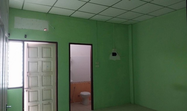 ขายอาคารพาณิชย์โครงการ ศรีทอง พาเลซ อำเภอเมืองสุราษฎร์ธานี จังหวัดสุราษฎร์ธานี PKK04-05916