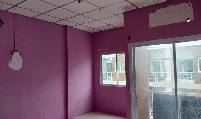 ขายอาคารพาณิชย์โครงการ ศรีทอง พาเลซ อำเภอเมืองสุราษฎร์ธานี จังหวัดสุราษฎร์ธานี PKK04-05916