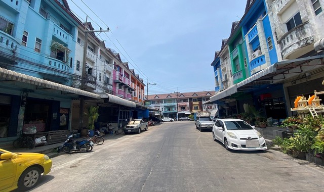 ขายอาคารพาณิชย์  หมู่บ้านเบญจวัลย์  สมุทรสาคร (PKK04-05029)