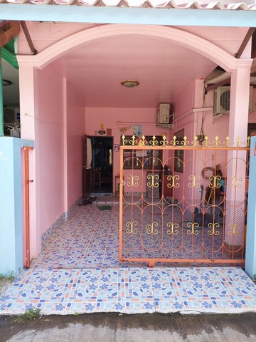 TOWNHOME ตระกูลทอง 0 ไร่ 0 งาน 21 Square Wah 1500000 บาท ใกล้กับ ใกล้วัดรังสีสุทธาวาส วัดบ้านไร่ เทสโก้โลตัสเอ็กซ์เพลสสาขาบ้านไร่ เมย์เฟอร์นิเจอร์ โรงเรียนวัดรังสีสุทธาราม เซเว่นไร่กล้วย โรงพยาบาลพญาไทศรีราชา สถานีตำราจภูธรศรีราชา การประปาส่วนภูมิภาคศรีสา