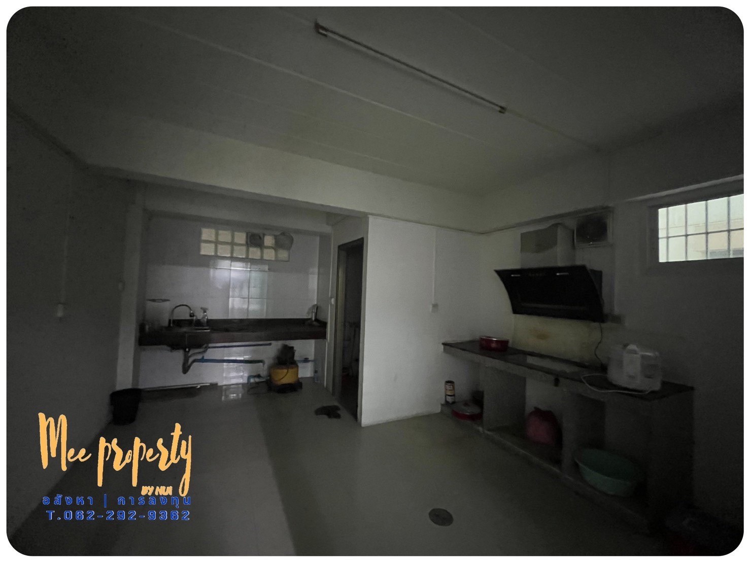 1 คูหา แปลงมุม 16.7 ตร.ว. 4.5 ชั้น ต่อเติมเต็มทุกชั้น พร้อมอยู่ ใกล้สำเพ็ง2 ฟรีของแถมกว่า10 รายการ