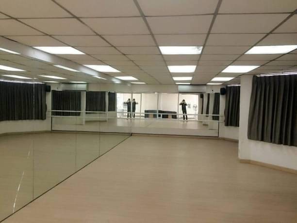 โซนเจ็ดยอด ขาย 28 ล้าน อาคารพาณิชย์ 4 ชั้น 4 คูหา  #เหมาะสำหรับทำออฟฟิศ #ติดถนนใหญ่ เจาะทะลุหากันแล้ว