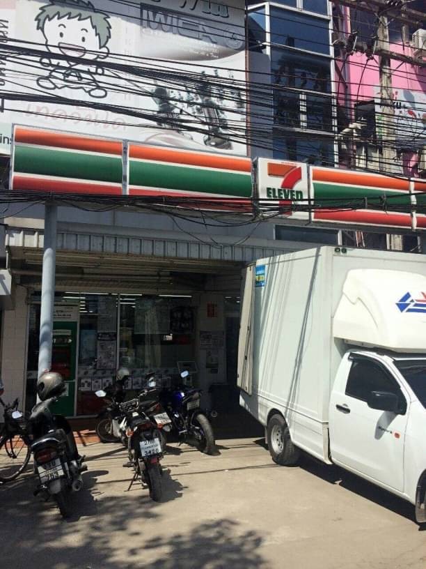 โซนเจ็ดยอด ขาย 28 ล้าน อาคารพาณิชย์ 4 ชั้น 4 คูหา  #เหมาะสำหรับทำออฟฟิศ #ติดถนนใหญ่ เจาะทะลุหากันแล้ว