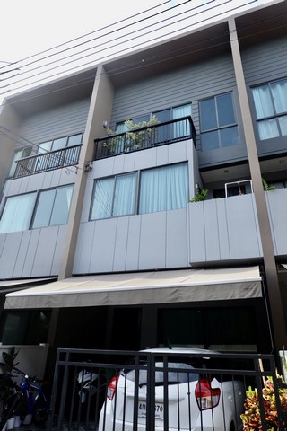 S2428 ให้เช่าและขายทาวน์โฮม 3 ชั้น โครงการบ้านกลางเมืองพระราม 9 กรุงเทพกรีฑา ถนนกาญจนาภิเษก ใกล้มอเตอร์เวย์