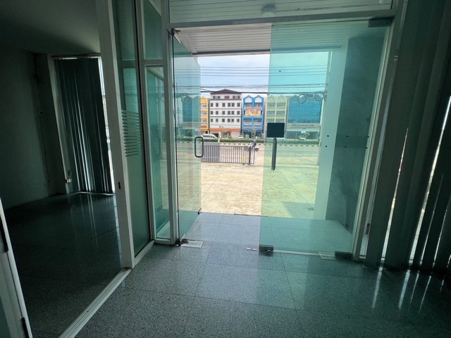 S2426 ขายโฮมออฟฟิศ 4 ชั้น ถนนเจ้าคุณทหาร ลาดกระบัง ใกล้สนามบินสุวรรณภูมิ