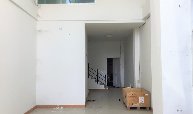 ขายอาคารพาณิชย์   หมู่บ้าน ไอ-สแควร์  นครราชสีมา (PKK04-05523)