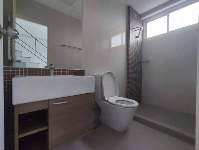 ให้เช่าอาคารพาณิชย์ 4 ชั้น โครงการวิซีโอรามคำแหง ติดถนนราษฎร์พัฒนา