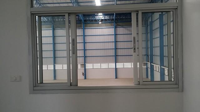 ให้เช่าโกดังคลังสินค้า พร้อมสำนักงาน พื้นที่ 2,880 ตรม.ถนนคลองส่งน้ำ 