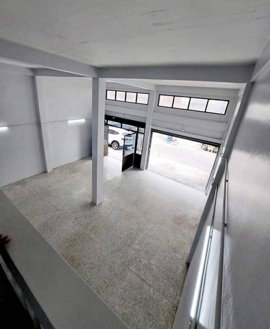 ให้เช่าอาคารพาณิชย์ 3.5 ชั้น เช่าอาคาร2คูหาตีทะลุมีดาดฟ้า ทำเลประชาอุทิศ28