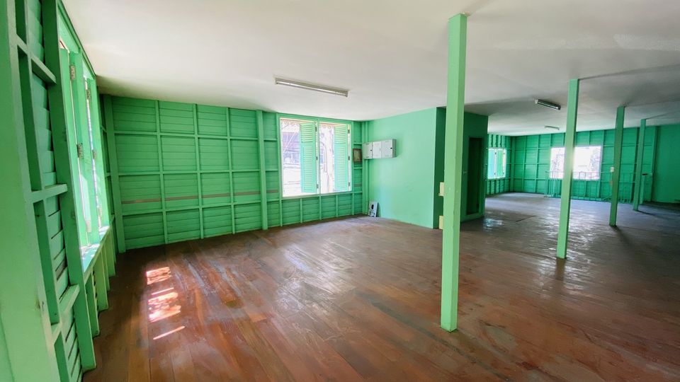 BH2481 ให้เช่าเฉพาะส่วนชั้น 2 ของอาคาร ทำเลดีอยู่ตรงมุมถนนสีลม ชอย 26 (ช. ปราโมทย์)