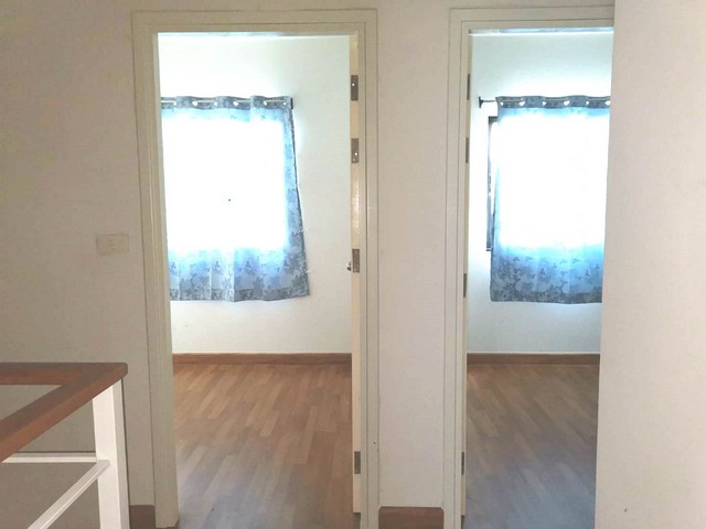 Townhome เดอะ คอนเนค 1 กิ่งแก้ว-สุวรรณภูมิ (กิ่งแก้ว 43) ขนาดพื้นที่ 83 SQ.WA 1 NGAN 0 ไร่ 3 ห้องนอน ใกล้ ใกล้แม็คโครบางพลี มหาวิทยาลัยรามคำแหงวิทยาเขตบางนา โรงพยาบาลจุฬารัตน์ 9 แอร์พอร์ต การเดินทางสะดวก โครงการอยู่ห่างจากสถานีแอร์พอร์ตเรลลิงก์สถานีลาดกระ