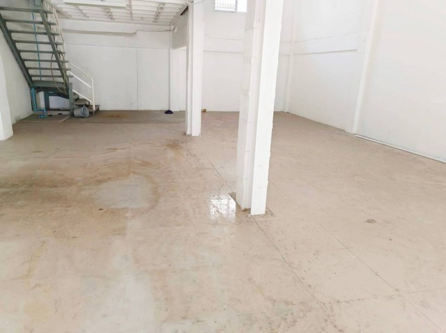 ให้เช่าอาคารพาณิชย์ 2 คูหา ทำเลติดถนนเฉลิมพระเกียรติร.9