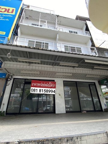 ให้เช่าอาคารพาณิชย์ 2 คูหา ทำเลติดถนนเฉลิมพระเกียรติร.9