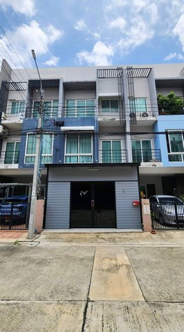 ให้เช่าทาวน์โฮม 3 ชั้น หมู่บ้านกรีนิชรามอินทรา76 ทำเลรามอินทรากม.12