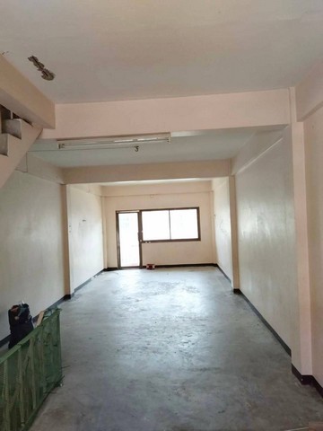 ให้เช่าอาคารพาณิชย์ 3.5 ชั้น สะแกงาม35/3บางขุนเทียน