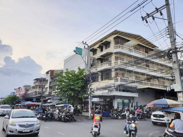 ให้เช่าอาคารพาณิชย์ 3.5 ชั้น สะแกงาม35/3บางขุนเทียน