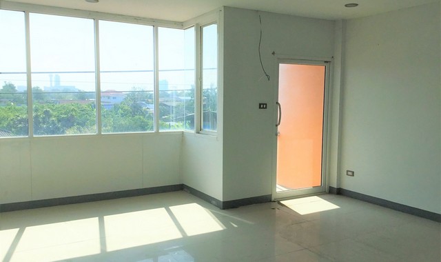 ขายอาคารพาณิชย์   อำเภอเมืองนครราชสีมา  นครราชสีมา (PKK04-04725)