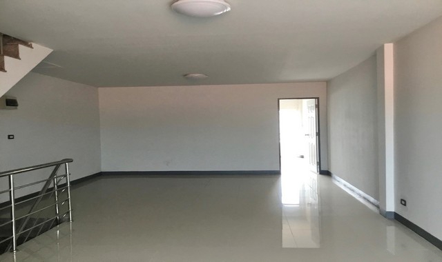 ขายอาคารพาณิชย์   อำเภอเมืองนครราชสีมา  นครราชสีมา (PKK04-04634)