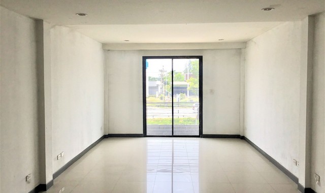 ขายอาคารพาณิชย์  อำเภอปักธงชัย นครราชสีมา  (PKK04-05702)