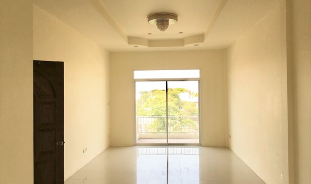 ขายทาวน์เฮ้าส์  หมู่บ้านสุรนารายณ์ ทาวน์โฮม นครราชสีมา (PKK03-04097)
