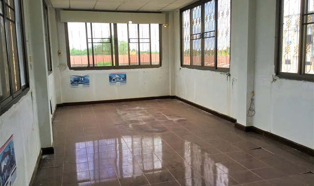 ขายอาคารพาณิชย์  อำเภอสว่างแดนดิน สกลนคร (PKK04-05568)