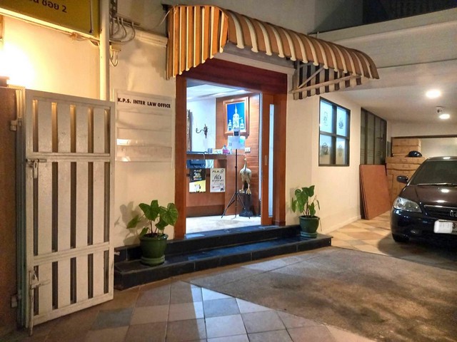 ให้เช่า อาคารพาณิชย์ 3 ชั้น ถ.พหลโยธิน แขวงสามเสนใน เขตพญาไท กรุงเทพฯ  