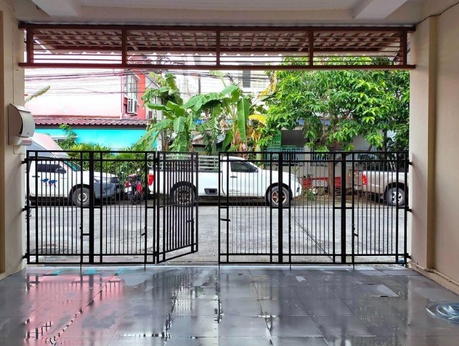 ให้เช่าและขายทาว์นโฮม 3ชั้น  RK Office Park มีนบุรี ถนนสุวินทวงศ์ หทัยราษฎร์