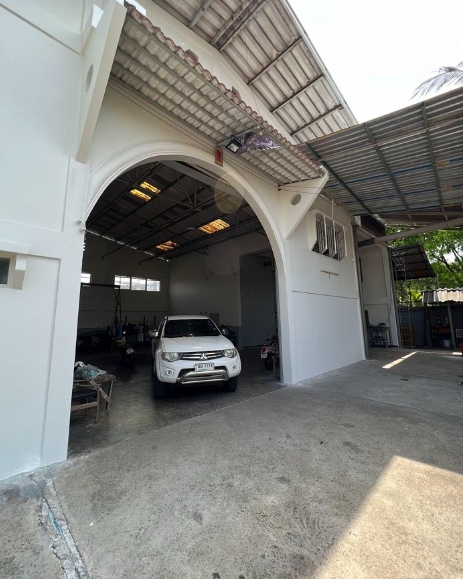  ให้เช่าพื้นที่โกดัง 360 ตรม  ซอย สุขสวัสดิ์64 พระประแดง สมุทรปราการ