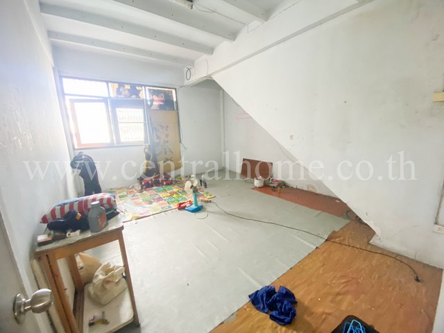 อาคารพาณิชย์ รามอินทรา 65 คันนายาว ใกล้ BTS วัดพระศรีมหาธาตุ 