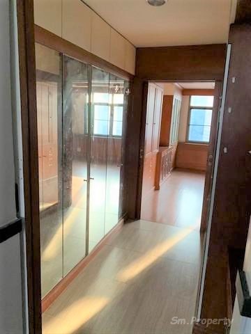 Sm5321  ขายอาคารพาณิชย์ 4 ชั้นครึ่ง ย่านสุทธิสาร ซอยจินตเวช ห่าง MRT สุทธิสาร เพียง 750 เมตร หลังมุม 