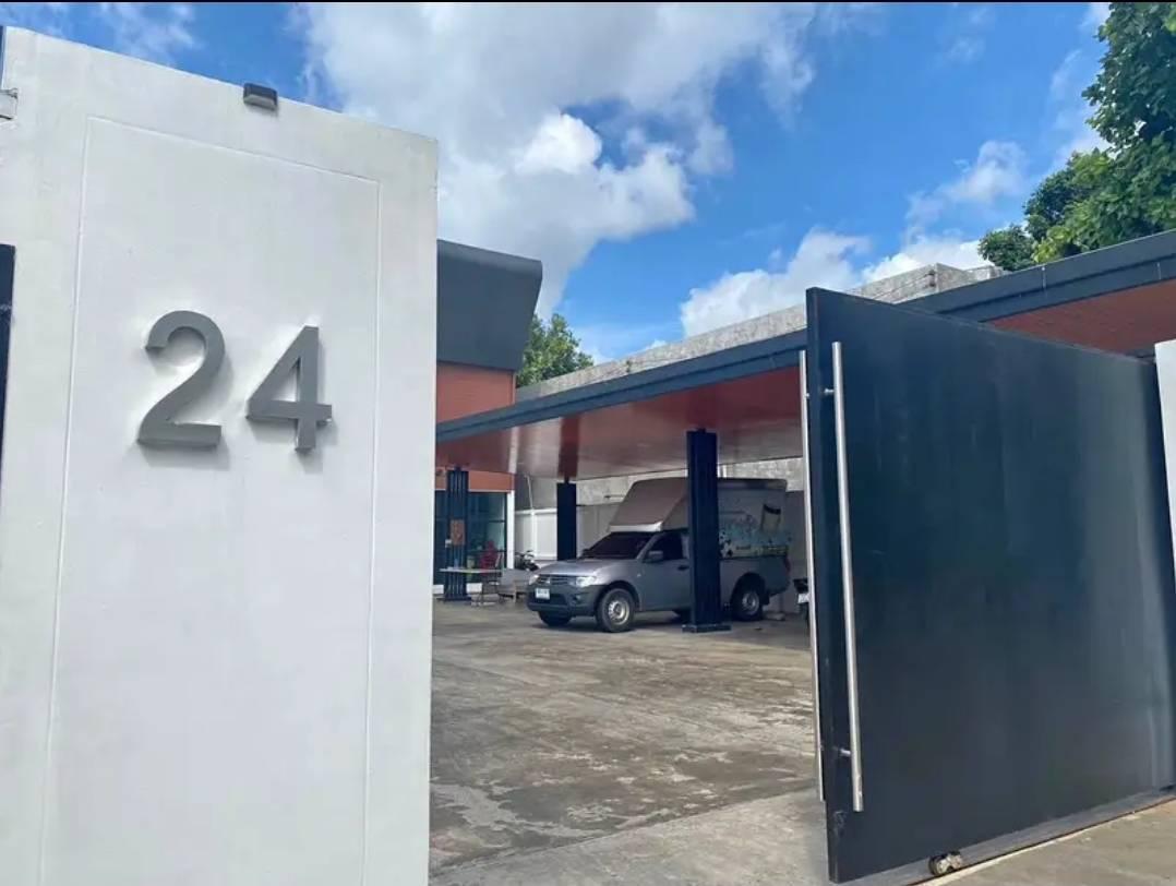 EPL-HR2749 ให้เช่า-ขาย อาคาร 3 ชั้น พร้อมโกดัง 2ชั้น ใกล้ เดอะมอลล์บางแคและบีทีเอส พื้นที่ใช้สอย750 ตารางเมตร 8 ห้องทำงาน 4 ห้องน้ำ