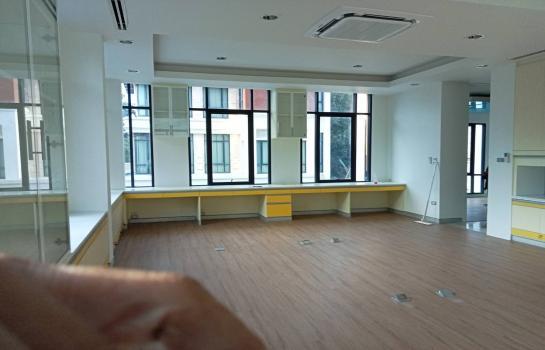 EPL-HR2748 ให้เช่าโฮมออฟฟิศ 4 ชั้น ใกล้เซ็นทรัล บางนา บ้านกลางกรุง ออฟฟิศ พาร์ค บางนา-ตราด กม. 2  พื้นที่ใช้อย560ตารางเมตร 