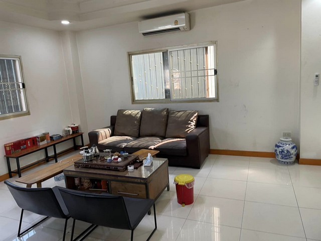 ให้เช่าโกดังโรงงานพร้อมออฟฟิศ เนื้อที่ 6 ไร่ พื้นที่โกดัง 4,300 ตารางเมตร มี รง 4 ซอยสวนส้ม หลังนิคมอุตสาหกรรมสมุทรสาคร  