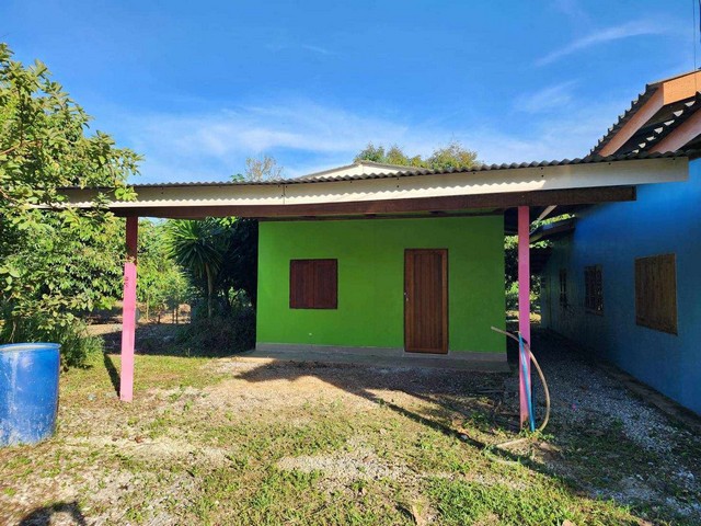 บ้านสวนทุเรียนสร้างใหม่สองหลังราคา3ล้านเท่านั้น เขตชุมนุมสูง จ.ระยอง
