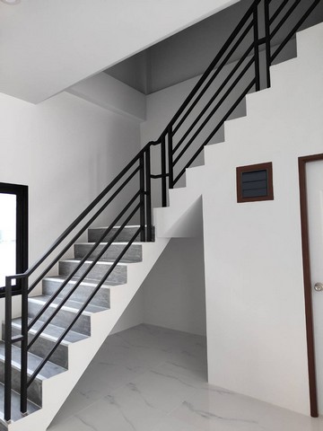 ขายอาคารพาณิชย์สร้างใหม่ใจกลางเมืองมาบตาพุต ทำเลค้าขายดีมาก 