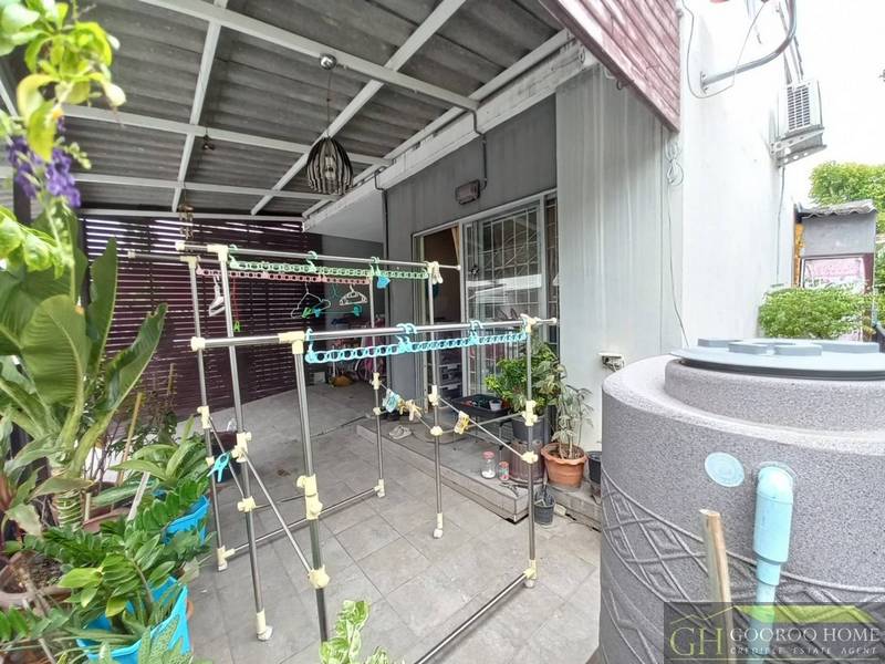 ขายทาวน์เฮ้าส์ หลังริม บ้านพฤกษา 74-1 ศรีนครินทร์ เทพารักษ์ ราคาถูก พื้นที่เยอะ ต่อเติมครัวด้านหลัง 