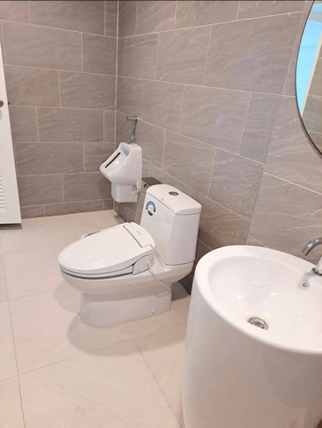 ให้เช่าโฮมออฟฟิศใหม่ 3.5ชั้น มีที่จอดรถ ทำเลลาดพร้าว101แยก42