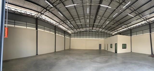 ให้เช่าโกดัง พื้นที่ใช้สอย 400 ตรม. ย่านเวลโกรว์ สมุทรปราการ เหมาะทำคลังสินค้า