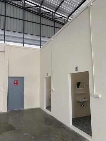 ให้เช่าโกดัง พื้นที่ใช้สอย 400 ตรม. ย่านเวลโกรว์ สมุทรปราการ เหมาะทำคลังสินค้า