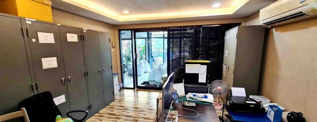 อาคารพาณิชย์ 2 คูหา ถ.พุทธมณฑลสาย 3 อ.ตลิ่งชัน กทม.