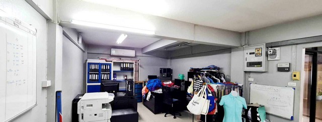 อาคารพาณิชย์ 2 คูหา ถ.พุทธมณฑลสาย 3 อ.ตลิ่งชัน กทม.