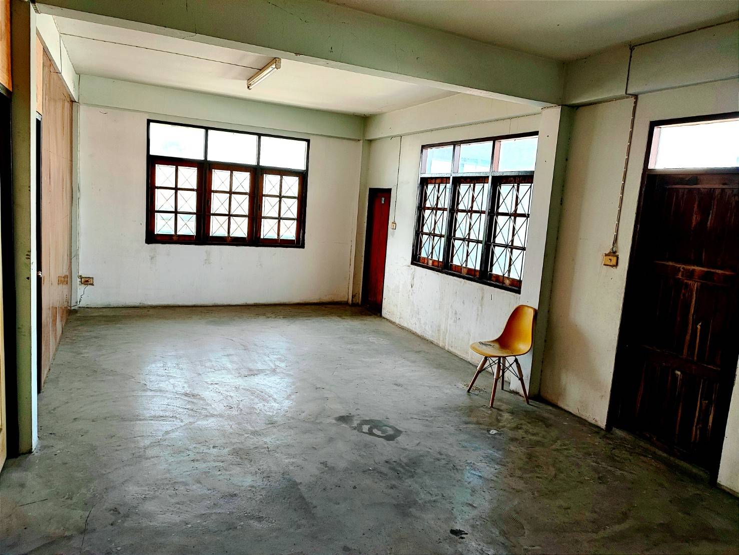 ขายอาคารพาณิชย์บ้านสวน 2 คูหา 3 ชั้น พื้นที่ 47 ตรว.