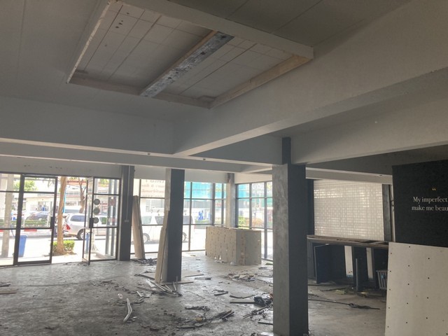  ให้เช่าอาคารพาณิชย์ 3 คูหา ทะลุกัน ติดถนนลาดปลาเค้า เหมาะทำคลินิก สตูดิโอ คาเฟ่ ร้านเสริมความงาม