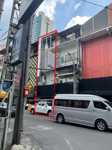 POR3341 ขายตึกแถว หน้าปากซอยสุขุมวิท ทำเลเหมาะซื้อทำธุรกิจ ใกล้Terminal21