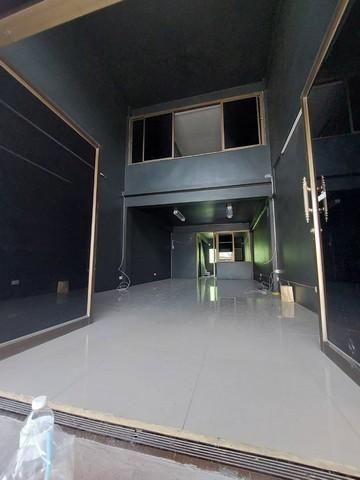 ให้เช่าอาคาร 4 ชั้น หมู่บ้านแกรนด์ วิลเลจ ลาดพร้าว 80 ทับ 3 ใกล้รถไฟฟ้าสถานีลาดพร้าว 71