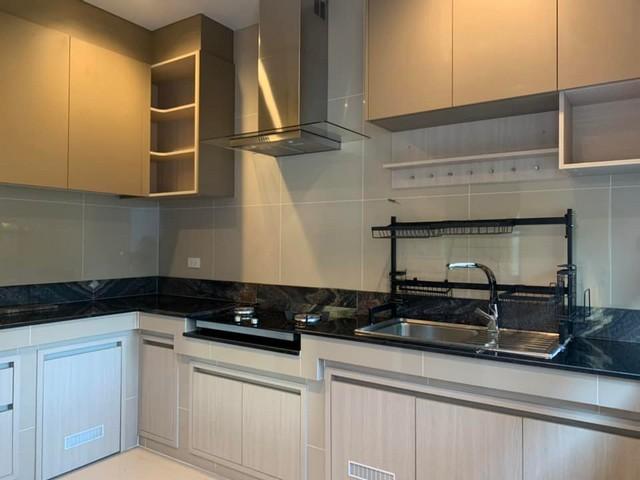 C3824 ให้เช่าและขายบ้านเดี่ยว 2 ชั้น โครงการ บุราสิริ วงแหวน-อ่อนนุช หลังมุม ติดถนนกาญจนาภิเษกซอย39ใกล้สนามบินสุวรรณภูมิ
